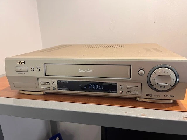 Videoregistratore S-VHS High-End JVC HR-S6600  EU incl. TELECOMANDO - Immagine 2 di 4