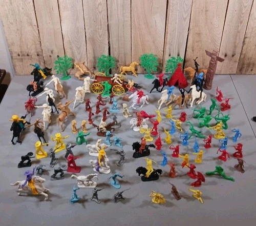 Plastic Figure Lot Of 131 Pcs Cowboys, Indians, Horses MPC, Marx, Tim Mee Toys