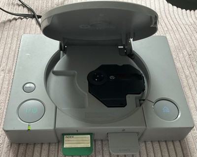 Sony PlayStation 1   Konsole PAL mit Controller, Memory Card, 9 Spiele und Mouse