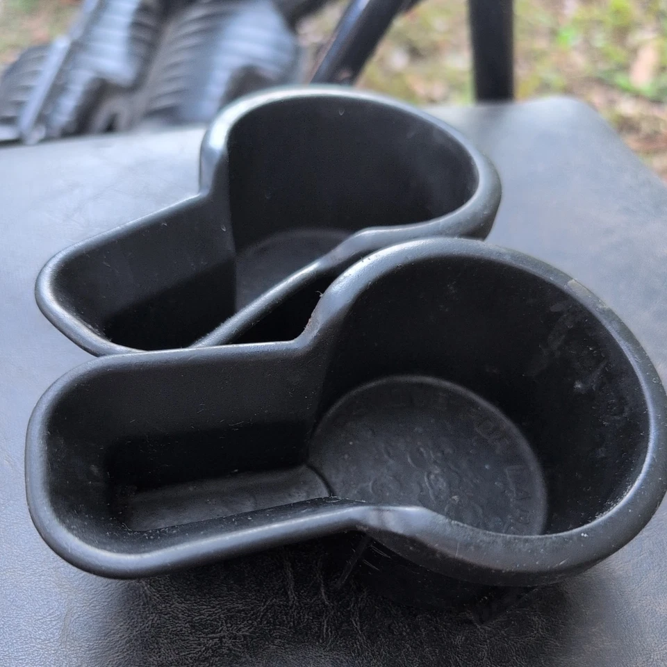 2000-2004 Nissan Xterra Oem Center Console Cup Drink Holder Inserts Both Holders - Image 3 of 3