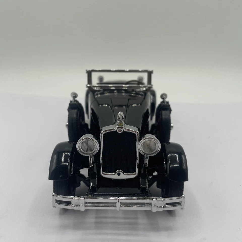 Modelo de coche fundido a presión Danbury Mint 1927 Stutz Black Hawk escala 1:24 caja abierta Foto 3 de 4