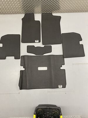 1988-2005 SUZUKI VITARA 1.6 LWB 5 DR TAILORED RUBBER FLOOR MAT SET  Ref6007