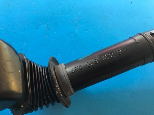 05 AUDI A6 UPPER WINDSHIELD WASHER RESERVOIR TANK OEM 4F0 955 452B - Imagen 6 de 7