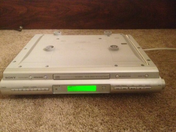 Sony Icf-cdk50 Under Cabinet Kitchen CD Player Radio & Mounts AUX Cord
