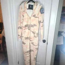 Cozy Onzie! Brand is ONEPIECE Soft PinkGray Camo Soft Womens Large 