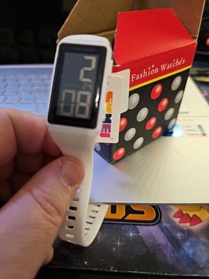 SKMEI Unisex Leisure White Digital Watch Multifunctional Waterproof NEW in box*