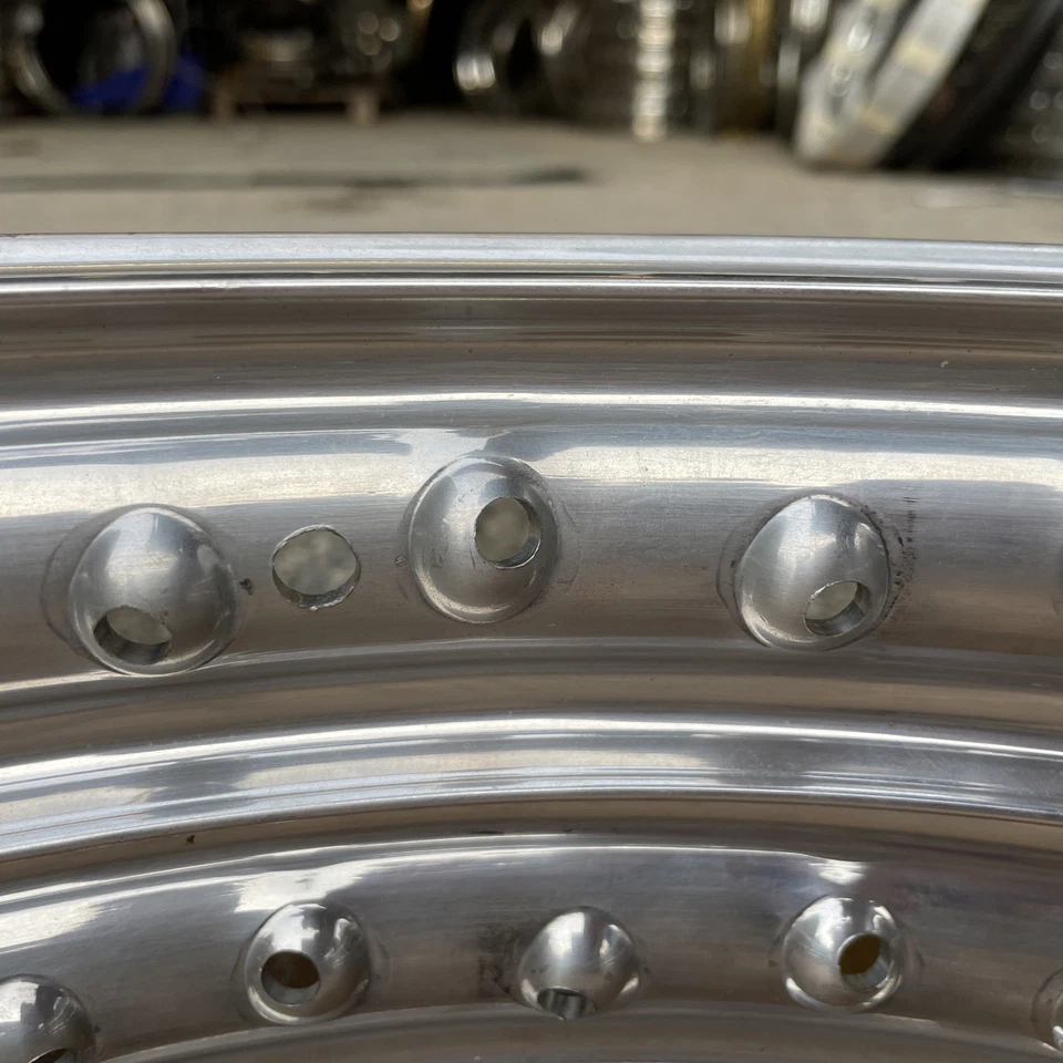 CERCHIO AKRONT MORAD 1.85 19 40 FORI S/01 DOT ALLUMINIO GILERA SATURNO 500 PIUMA - Immagine 4 di 4