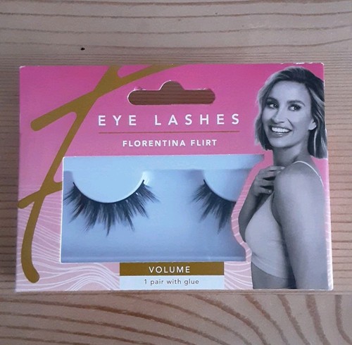 Ferne Mccann FLORENTINA FLIRT Natural Volume False Eyelashes & Glue 1 Pair - Picture 1 of 2