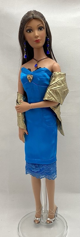 Madame Alexander 16” Alex Gabrielle Solis 2007 Desperate Housewives