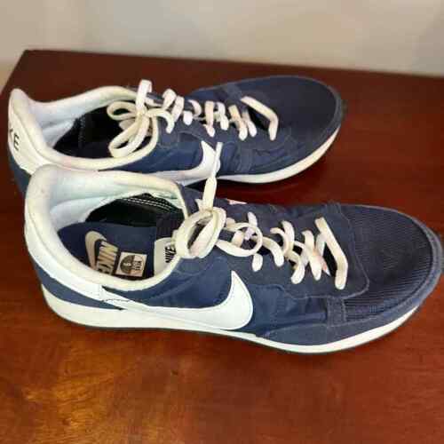 Nike Challenger OG Sneaker Navy Blue White Walking Shoe mens Sz 9 Retro Running - Picture 1 of 12