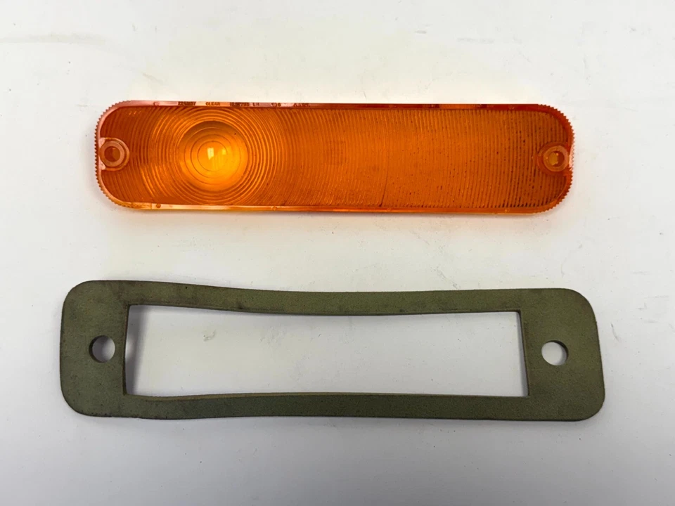 Lente de luz de estacionamiento derecha Chrysler New Yorker Dodge 880 1963-1964 2448270 Nuevo de Lote Antiguo Foto 4 de 4