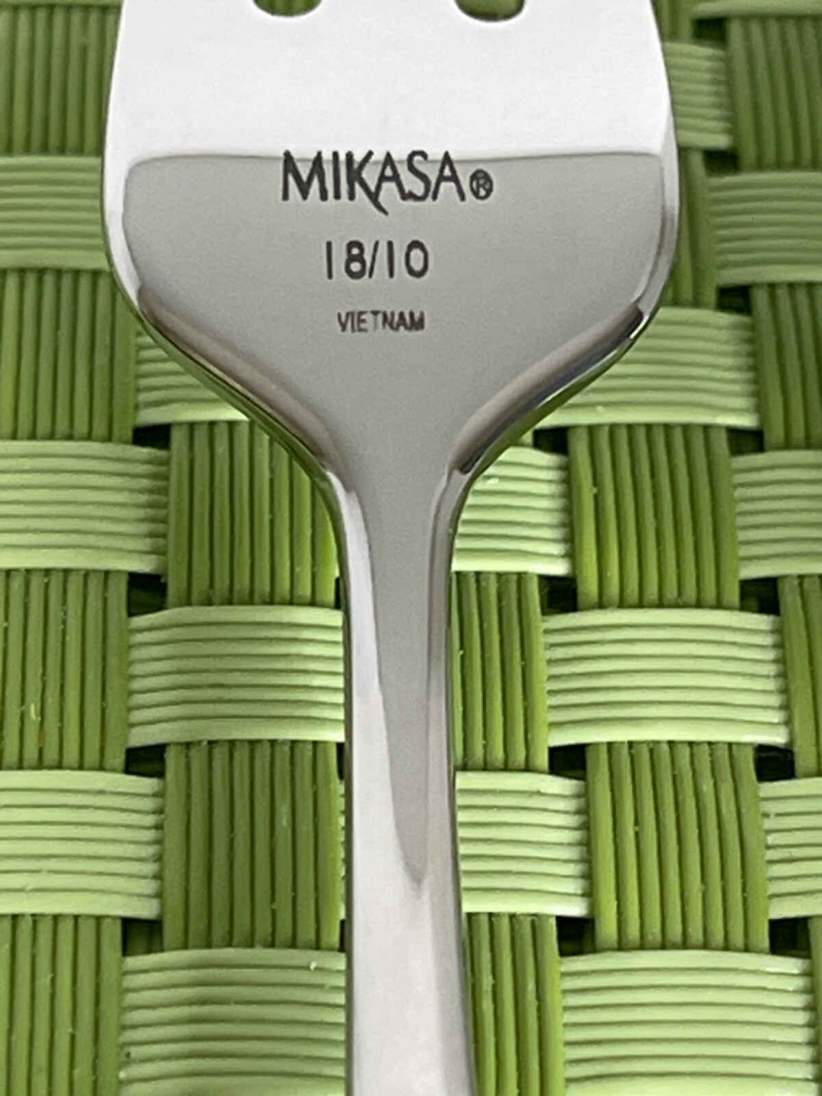 Mikasa HAMILTON Stainless 4 Cocktail/Seafood Forks 18/10 Glossy Flatware