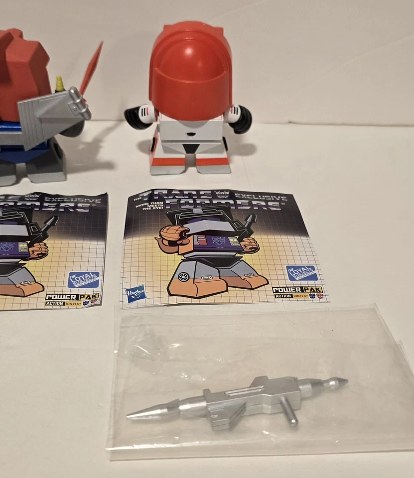 HASBRO THE LOYAL SUBJECTS TRANSFORMERS EXCLUSIVE ACTION VINYLS POWER PAK MIRAGE - Image 2 of 4