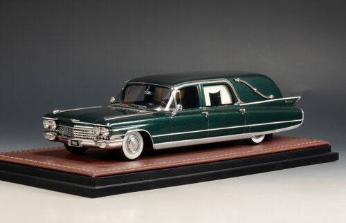 1960 Cadillac Eureka Landau hearse Glencoe Green Irid in 1:43 scale - Picture 1 of 4