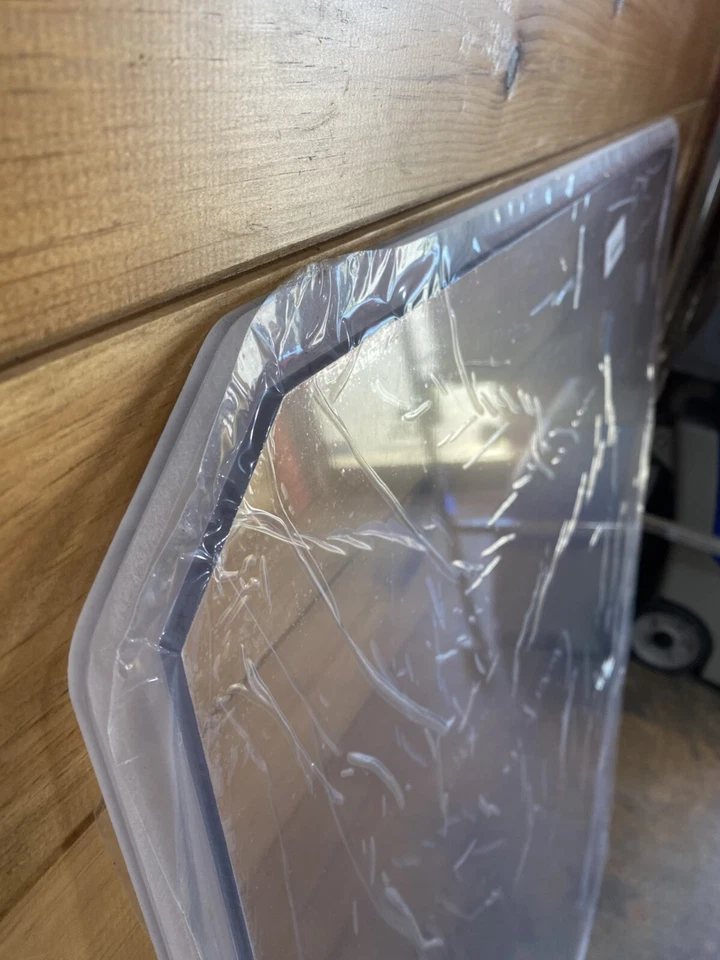 Minicargadora para puerta de demostración de poli forestal Lexan de 1/2" serie Takeuchi TL (V/R) recubierta de 1/2" Foto 2 de 4