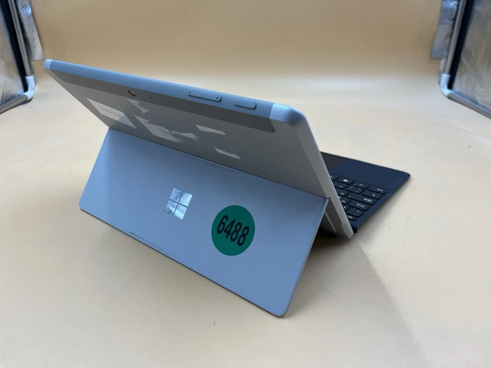 Microsoft Surface Go 2 64GB Intel Pentium 4425Y 4GB RAM Tablet + Keyboard - Bild 2 von 4