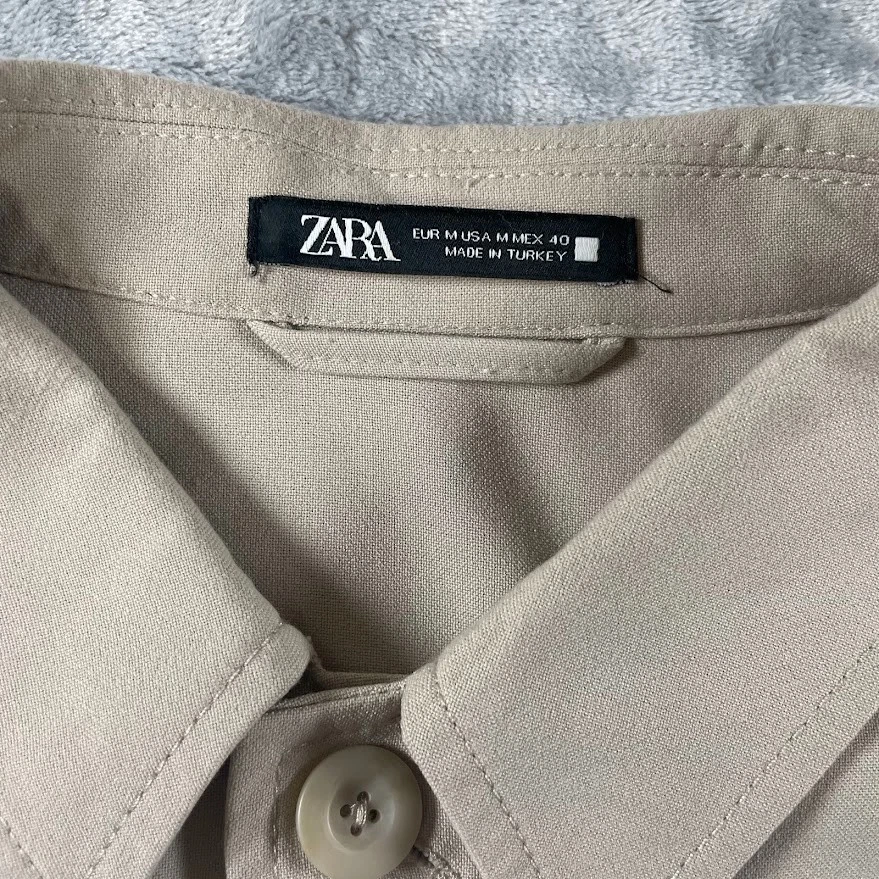 Рубашка мужская ZARA на пуговицах средний бежевый желтовато-коричневый полиэстер куртка - Изображение 2 из 4