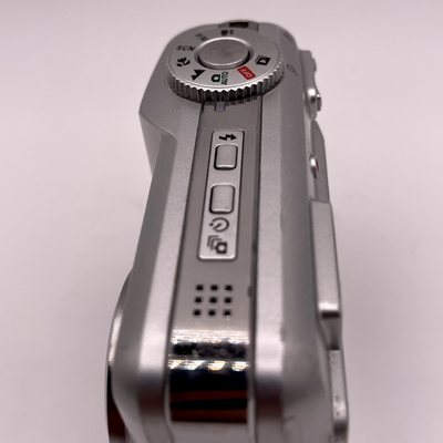 Kodak EasyShare C663 6.1MP Digital Camera – Silver – No Power On