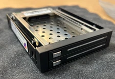 HSB220SAT25B Startech 2 Drive 2.5" Bay Trayless Enclosure Hot Swap SATA/SSD Sled