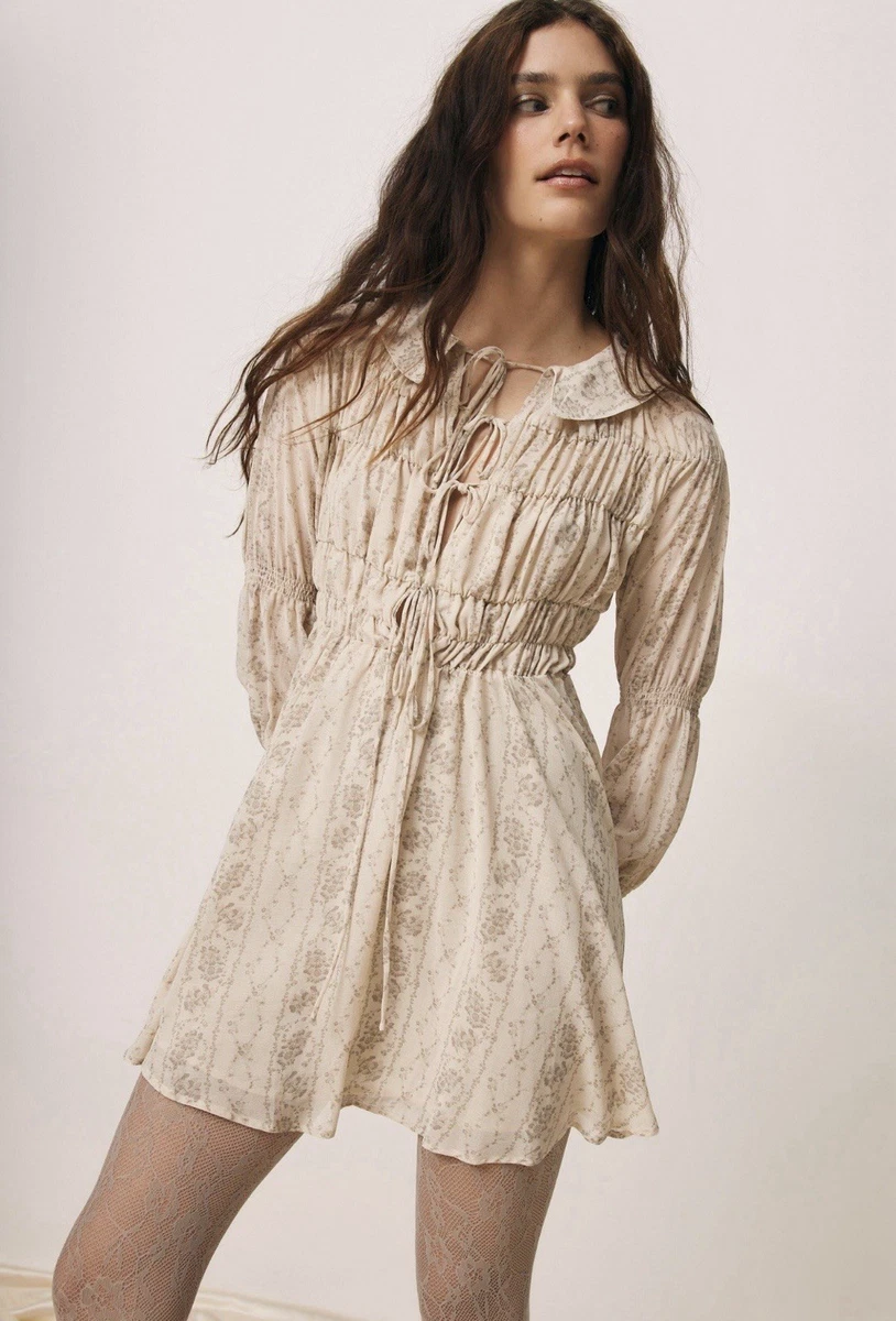 ivory lace dress juniors Lace Backless A-Line Wedding Dress With Button Ivory