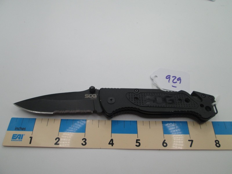 #929 Black Aluminum SOG Escape Serrated Lockback Knife Glass Punch Belt Cutter