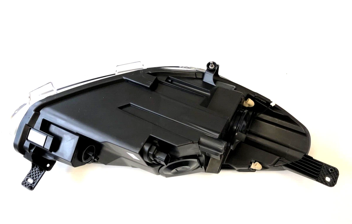 Genuine Ford Fiesta MK8 2017-2021 Passenger Side Headlamp 2547957 