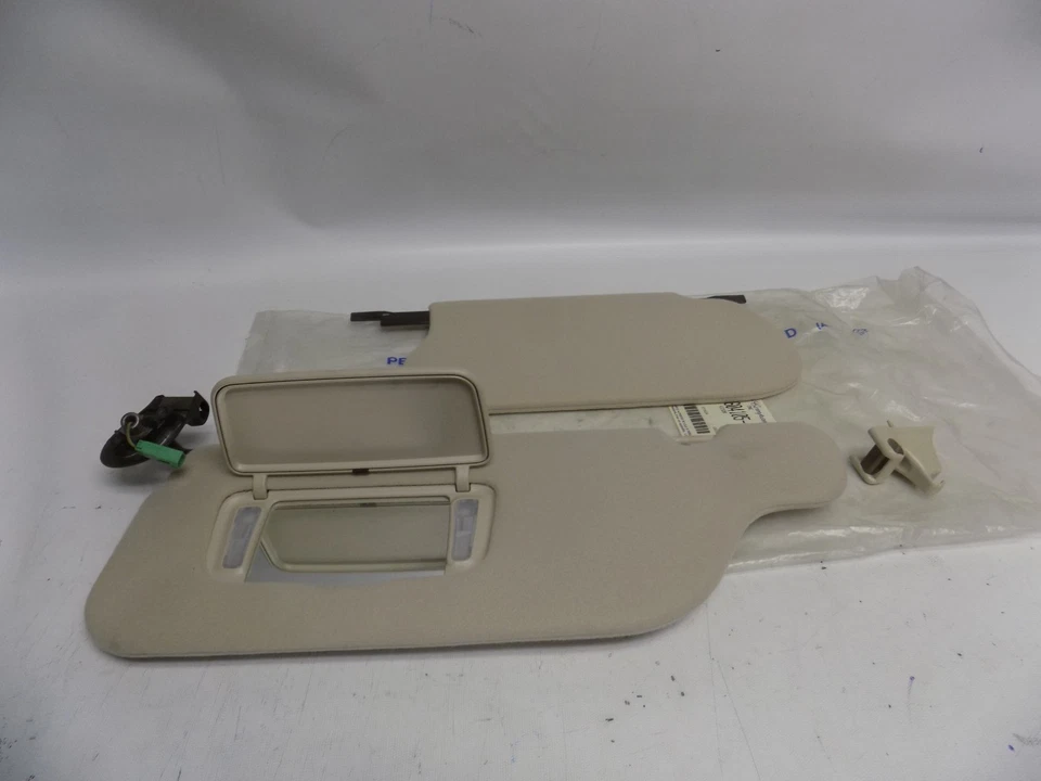 Parasol delantero izquierdo Ford Windstar 2001-2003 nuevo fabricante de equipos originales parasol lado del conductor nuevo en stock Foto 2 de 3