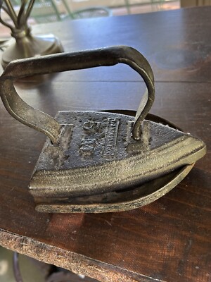 Antique Cast Iron Clothes Laundry Flat Iron W Rest Farmhouse