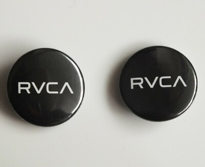 RVCA Skateboard Longboard 2 Pins Buttons Badges Button Rar Sammler
