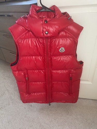 Mens Moncler Bormes Puffer Hooded Vest 