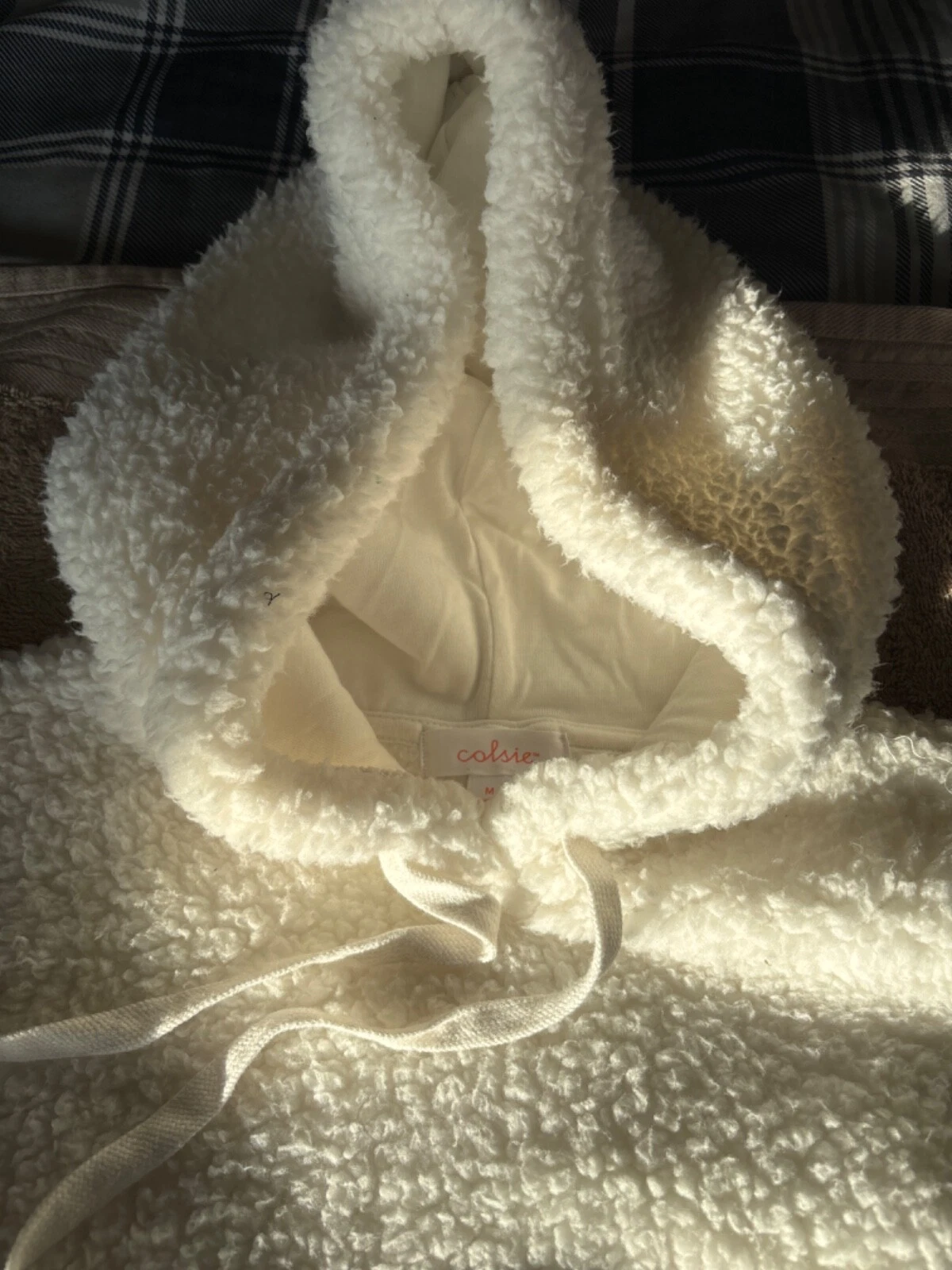 OFF WHITE Felpa con cappuccio tagliata per ragazze Colsie. Nuovo con etichette. Taglia M