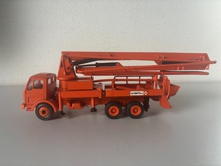 Mercedes Benz 3 Axle Concrete Pump WIBAU Conrad #3083 1:50