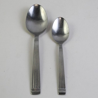 Lot of 2 Cuisinart Arcadia Pattern Ribbed Oval Soup Spoon Serving Spoon