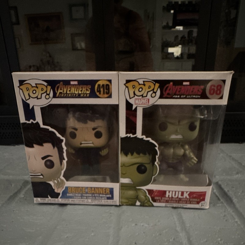 Funko Pop! Vinyl: Marvel Avengers - Bruce Banner #419 & Hulk #68 Figures