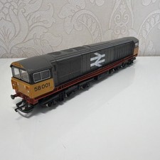 HORNBY OO GAUGE CLASS 58 RAILFREIGHT LIVERY Co-Co 58001 LOCOMOTIVE