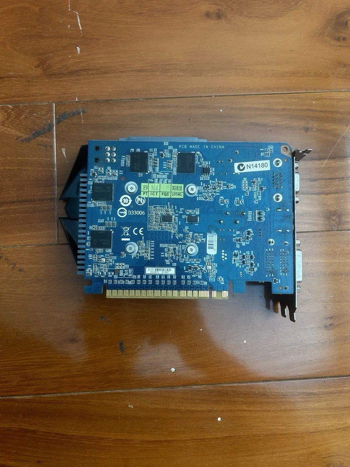 Gigabyte GeForce GTX 560 Ti 1GB Graphics Card - Image 2 of 4