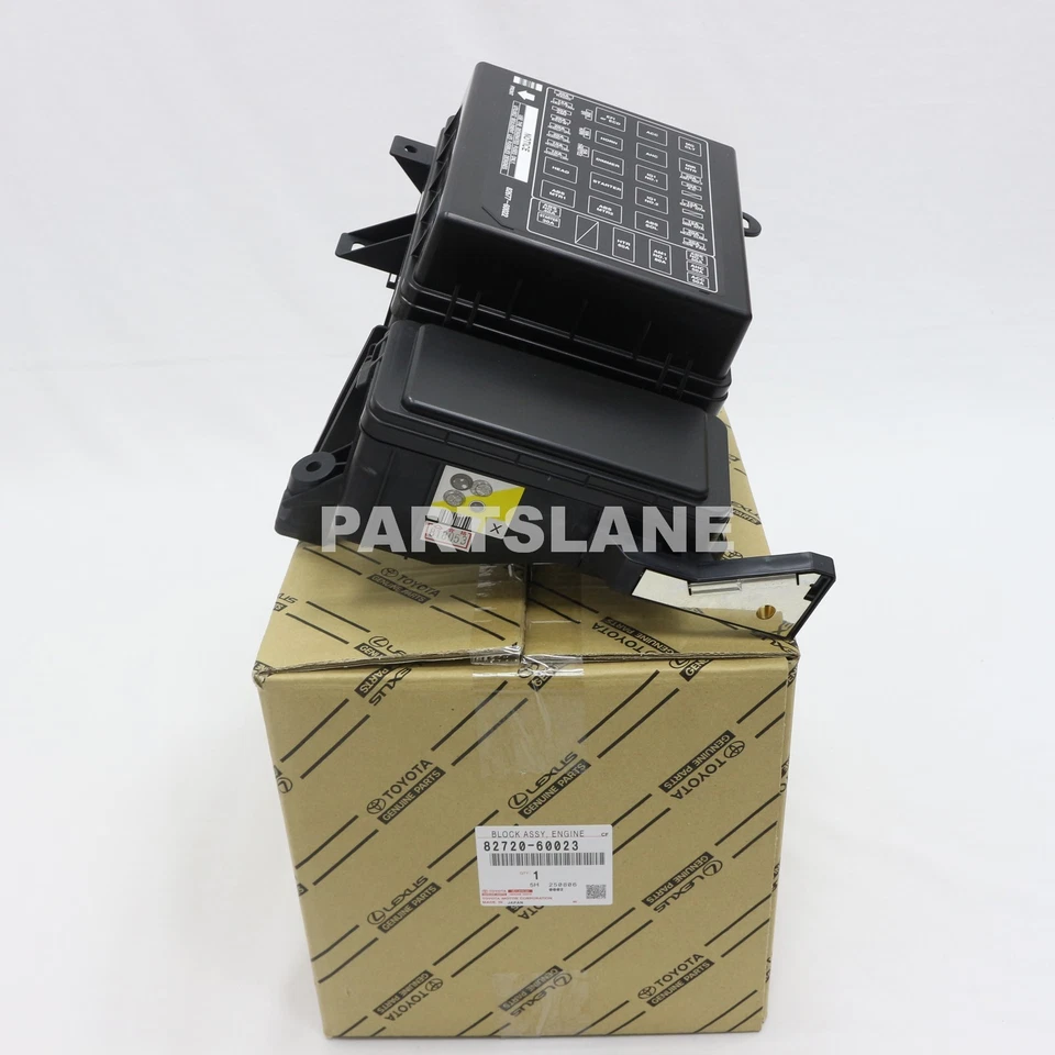 Bloque de conexiones de sala de motores OEM 82720-60023 Toyota Land Cruiser Lexus LX470 Foto 3 de 4