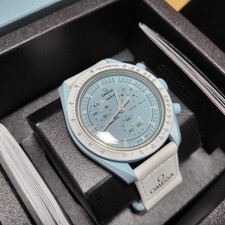 Swatch Omega MoonSwatch Mission To Uranus SO33L100 Bioceramic Watch