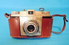 VINTAGE KODAK 135C PONY VIEWFINDER CAMERA 1955-1959 MANF. BAKELITE CASE WORKS