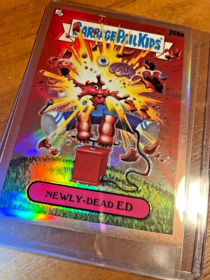 Newly Dead Ed #250a 09/25 Rose Gold 2023 Garbage Pail Kids Chrome 6 - RARE - Image 3 of 4