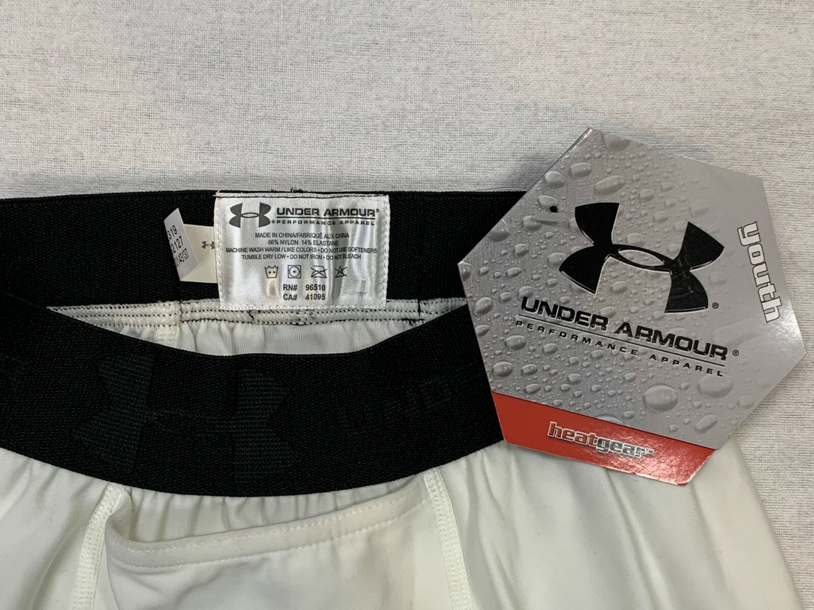 NWT Under Armour White Performance Base Layer Heat Gear Compression short Sz YMD eBay