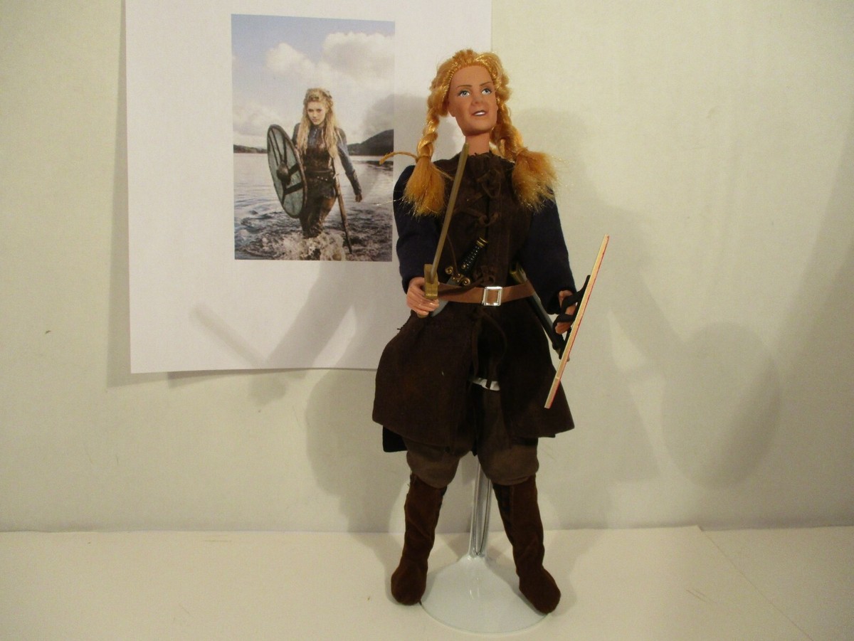 Lagertha Katheryn Winnick wife Ragnar Fimmel Vikings tv series 12