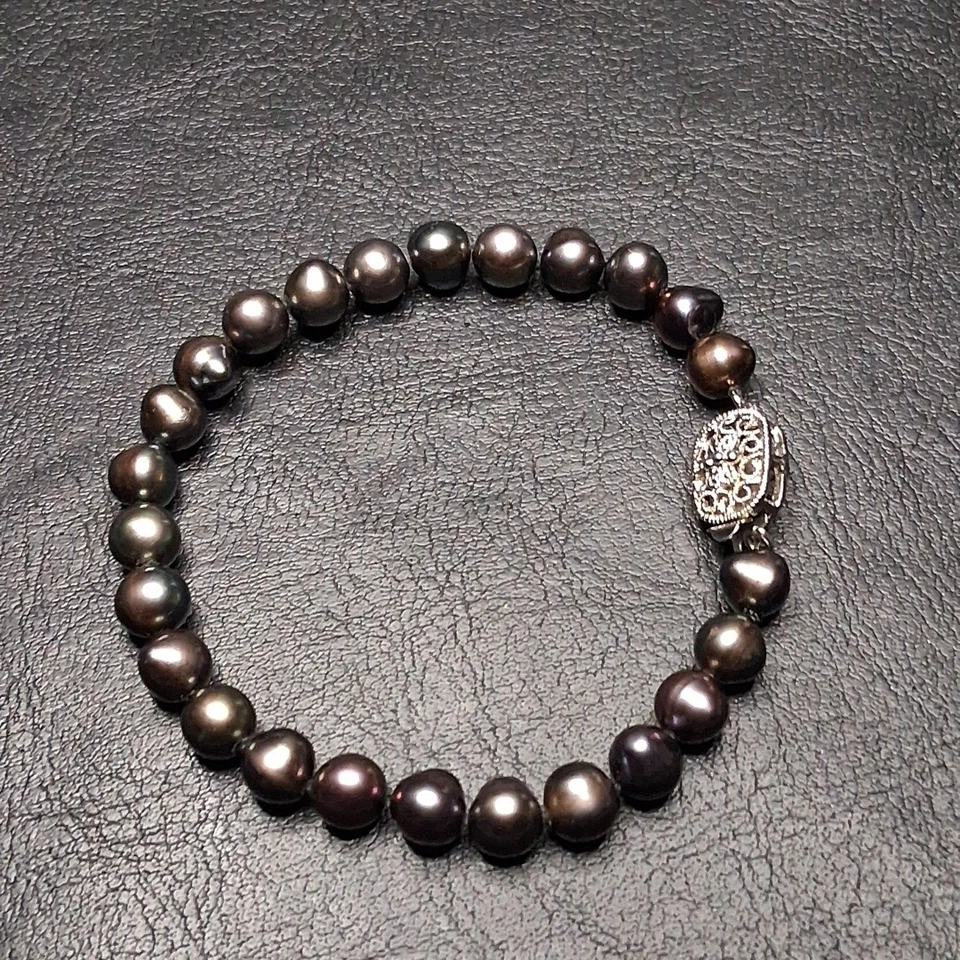 Gray FRESHWATER Pearl Bracelet Silver Tone. 16.717 - Image 2 of 4