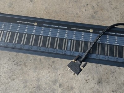 YAMAHA	MB2000 Peak Level Meter Bridge for DM2000 Console - Unit Only