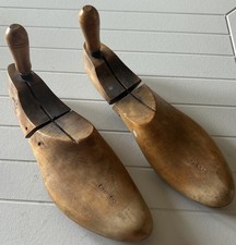 Antique Vintage Pair Of Wooden Shoe Tree Forms Stretchers Millers Camco