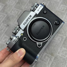 Fujifilm X-T3 - Excellent Condition - W/Charger Memory card