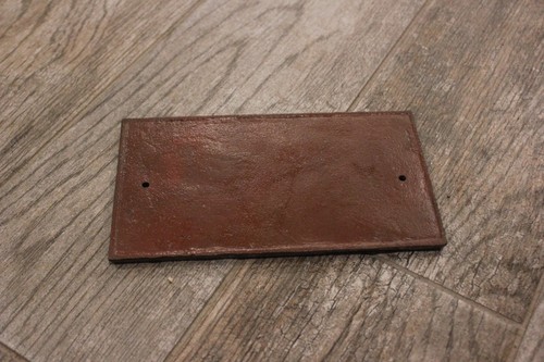 Vintage Cast Iron Hair Cut & Shave 25 Cents Plaque Sign. Rusty Red Patina Brown! - Picture 2 of 2
