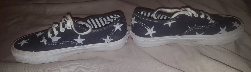 Zapatos para niños Vans azules con estrellas blancas talla 3 Foto 3 de 4
