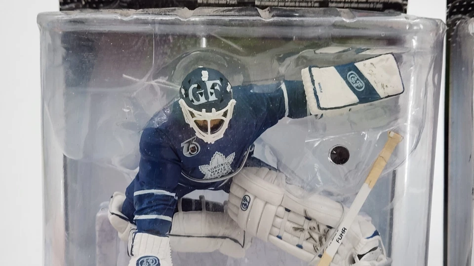 Novos 2 bonecos McFarlane NHL Series 19 Bernie Parent & Grant Fuhr - Imagem 3 de 4