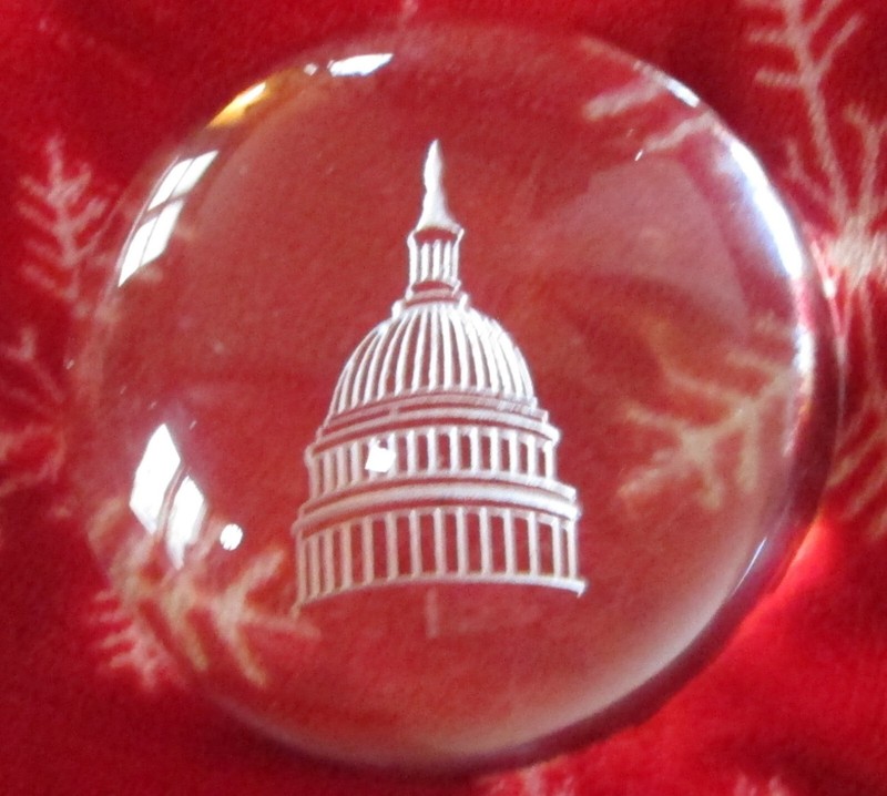 Vintage Optical Heavy Glass Paperweight U.S. CAPITOL DOME 20+ Ounces 3 1/2" Wide